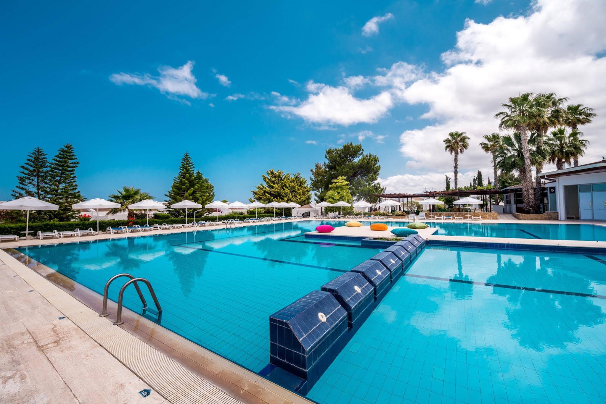 The Olive Tree Hotel Agios Epiktitos Buitenkant foto